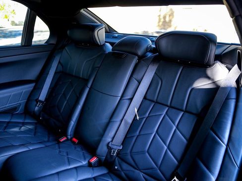 New 2025 BMW 760i xDrive w/ Executive Package image 33