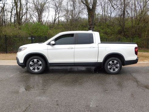 Used 2017 Honda Ridgeline RTL image 2