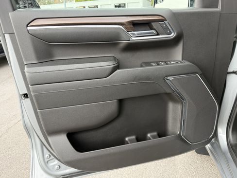 Used 2024 Chevrolet Silverado 1500 LT image 14