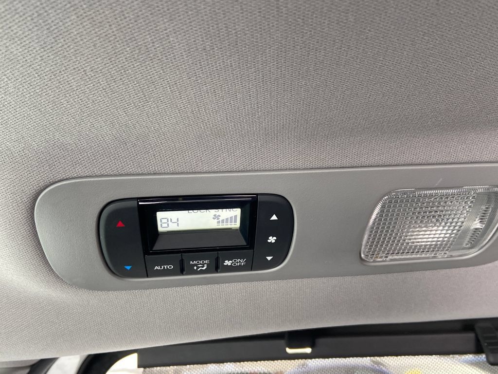 Used 2023 Honda Odyssey Elite image 17
