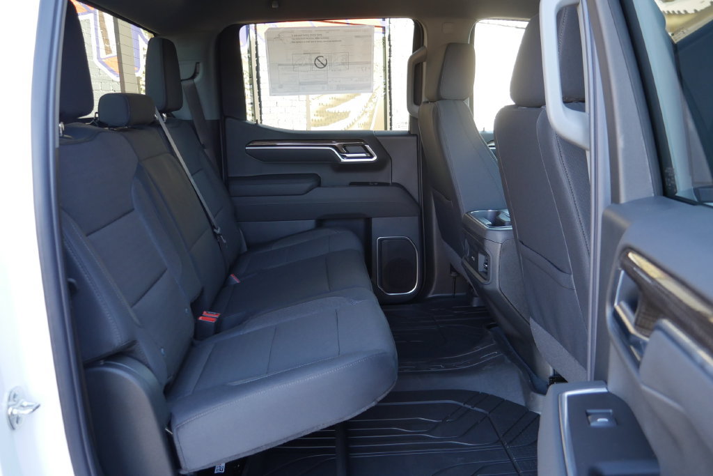 New 2026 Chevrolet Silverado 1500 RST w/ Redline Edition AWD/4WD image 12