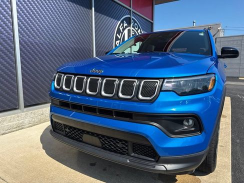 Used 2022 Jeep Compass Latitude AWD/4WD image 18