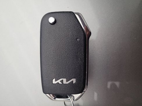 Used 2025 Kia Soul S image 32