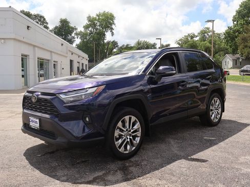 Used 2023 Toyota RAV4 XLE Premium AWD/4WD image 8