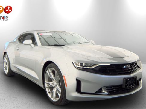 Used 2019 Chevrolet Camaro LT w/ RS Package image 4