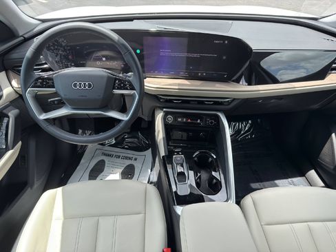 Used 2025 Audi Q5 Premium w/ Convenience Package AWD/4WD image 22