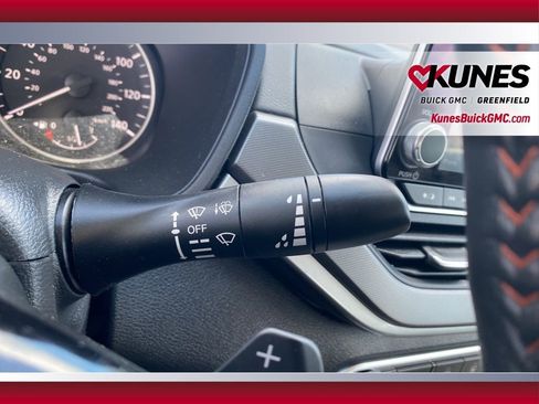 Used 2024 Nissan Altima 2.5 SR image 17