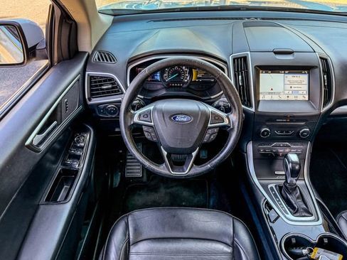 Used 2017 Ford Edge SEL w/ Equipment Group 201A image 27