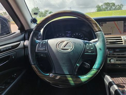 Used 2015 Lexus LS 460 w/ Comfort Package RWD image 14