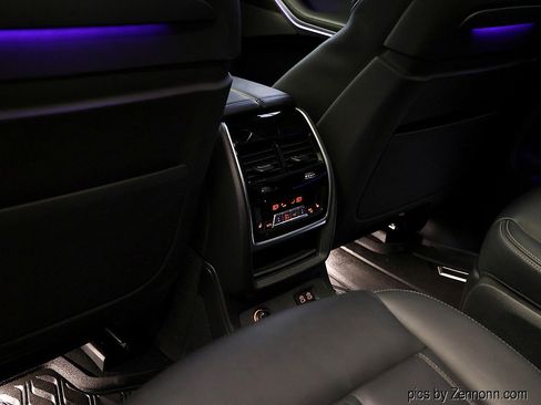 Used 2021 BMW X7 xDrive40i w/ M Sport Package image 15