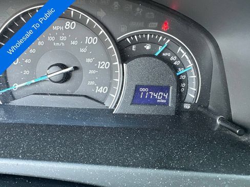 Used 2012 Toyota Camry LE FWD image 10