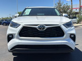 Used 2024 Toyota Highlander XLE AWD/4WD video 2