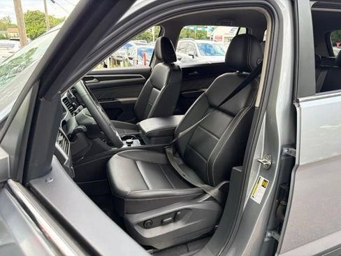 Used 2023 Volkswagen Atlas SE AWD/4WD image 28