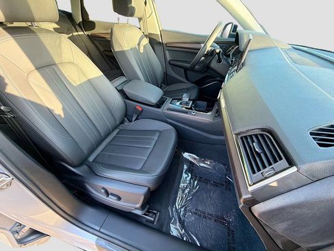 Used 2023 Audi Q5 2.0T Premium w/ Convenience Package AWD/4WD image 14