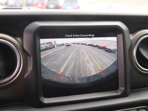 Used 2018 Jeep Wrangler Unlimited Rubicon image 17