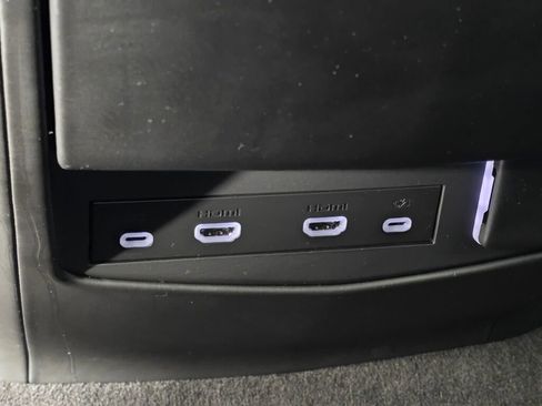 Used 2023 Cadillac Escalade V image 39