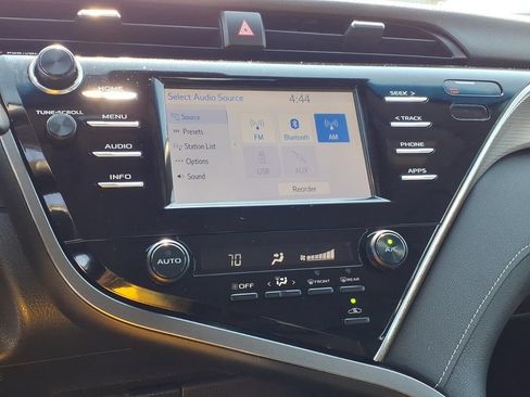 Used 2018 Toyota Camry SE w/ Protection Package (Q2) FWD image 7