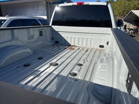 Used 2025 Ford F450 Lariat w/ FX4 Off-Road Package image 18