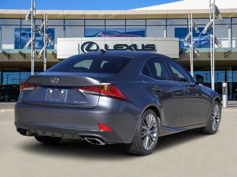 Used 2017 Lexus IS 200t image 3
