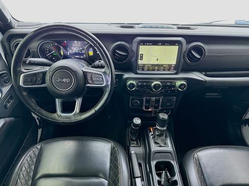 Used 2021 Jeep Wrangler Unlimited Sahara AWD/4WD image 15