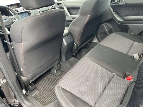 Used 2018 Subaru Forester 2.5i Premium AWD/4WD image 17
