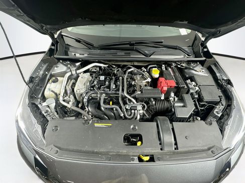 Used 2025 Nissan Sentra SR FWD image 31