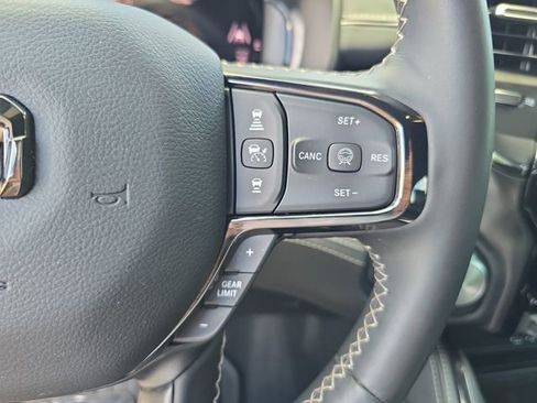Used 2025 RAM 1500 Limited AWD/4WD image 24