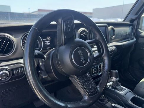 Used 2021 Jeep Gladiator Sport AWD/4WD image 9