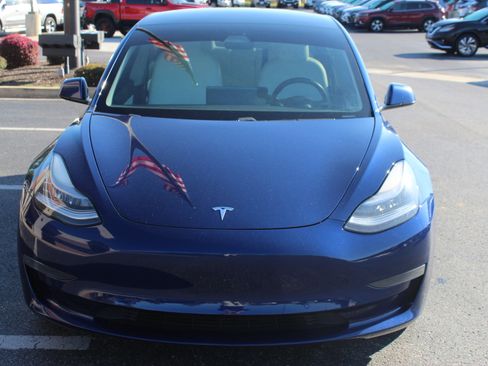 Used 2021 Tesla Model 3 Standard Range Plus image 3