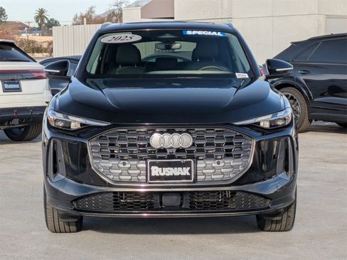 Used 2025 Audi Q5 Premium w/ Convenience Package image 6