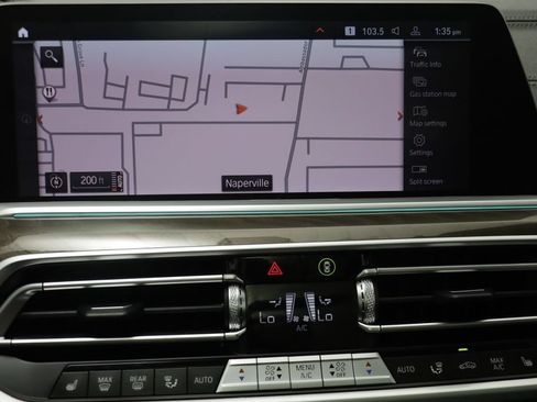 Used 2023 BMW X5 xDrive40i w/ M Sport Package AWD/4WD image 9