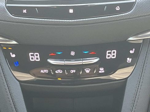 Used 2021 Cadillac XT5 Sportv w/ LPO, Floor Liner Package AWD/4WD image 16