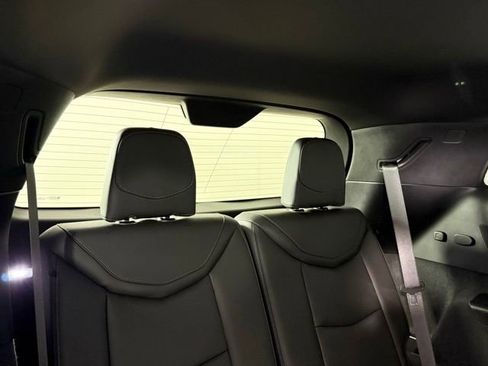 Used 2020 Cadillac XT6 Premium Luxury image 31