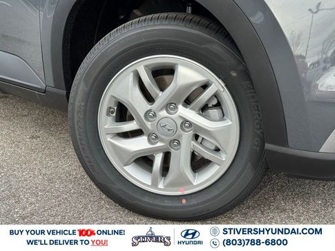 New 2026 Hyundai Venue SE image 5