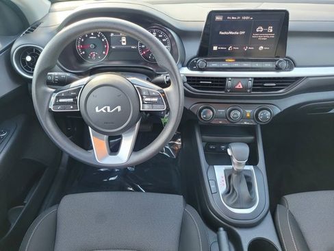 Used 2024 Kia Forte LXS w/ LXS Technology Package image 12
