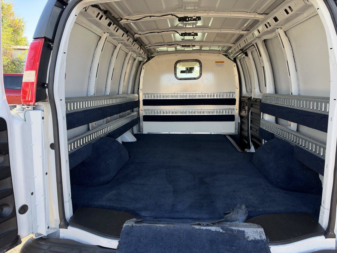 Used 2019 Chevrolet Express 2500 RWD image 5