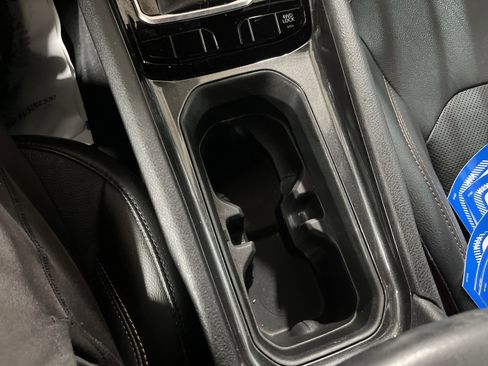 Used 2023 Jeep Compass Latitude image 32