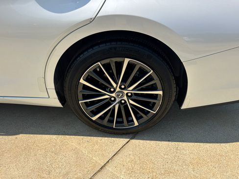Used 2023 Lexus ES 350 w/ Premium Package FWD image 20