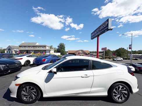Used 2020 Honda Civic LX image 4