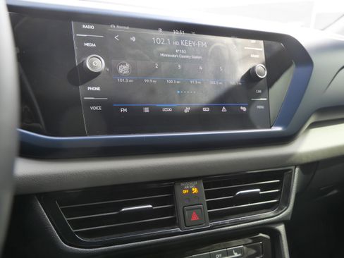 Used 2023 Volkswagen Taos SE image 26