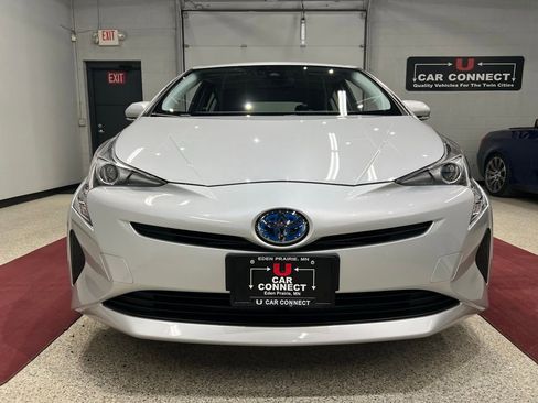 Used 2017 Toyota Prius Four w/ Advanced Technology Package image 6