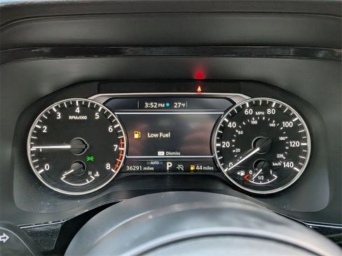 Used 2024 Nissan Pathfinder SV w/ SV Premium Package image 13