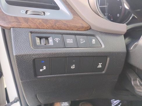 Used 2018 Hyundai Santa Fe Sport image 24