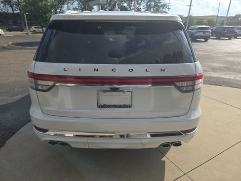Certified 2024 Lincoln Aviator Black Label w/ Dynamic Handling Package AWD/4WD image 15