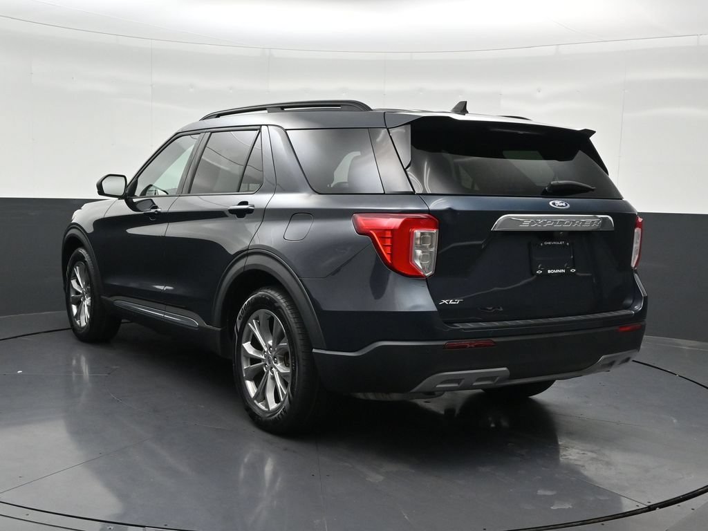 Used 2022 Ford Explorer XLT w/ Equipment Group 202A RWD image 3