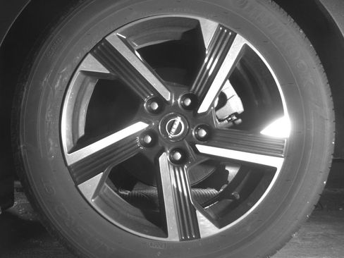Used 2025 Nissan Sentra SV FWD image 14