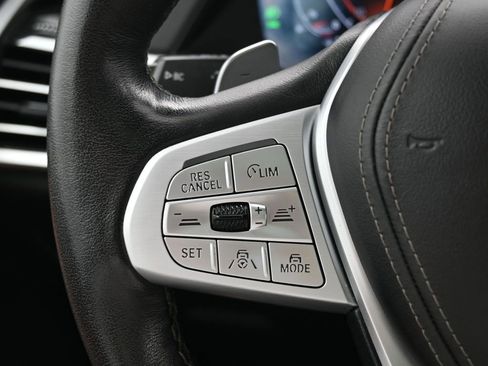 Used 2022 BMW X7 xDrive40i w/ Executive Package image 18