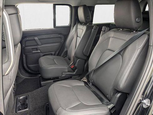 Used 2025 Land Rover Defender 130 S image 16