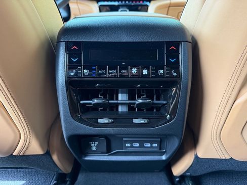 New 2026 Jeep Grand Cherokee Summit AWD/4WD image 18