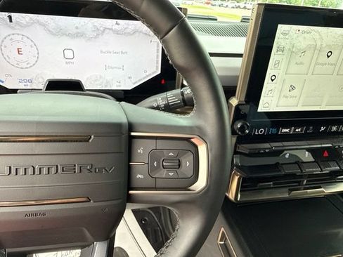 Used 2025 GMC Hummer EV 3X AWD/4WD image 22